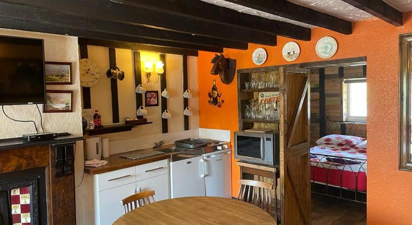 Yarm cottages byre/paddock