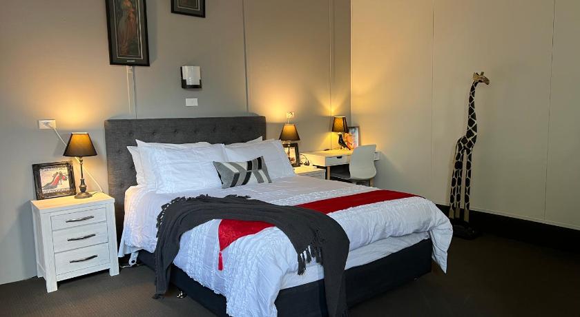 Longhorn Ranch Apartments