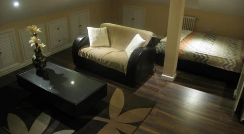 Modern Cosy Private Studio, WIFI, IP-TV, Must See