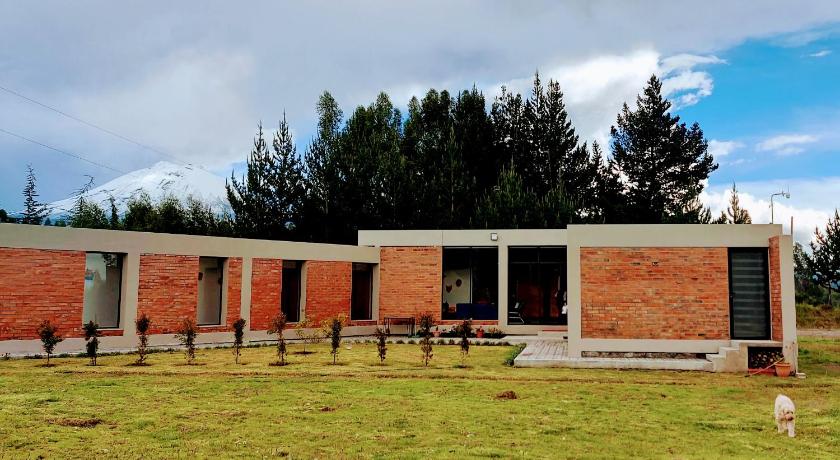 "El Chasqui Guest House"를 한국어로 번역하면 "엘 차스키 게스트 하우스"입니다.