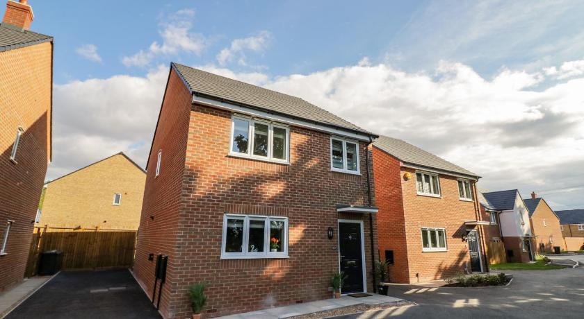 23 Moat House Close