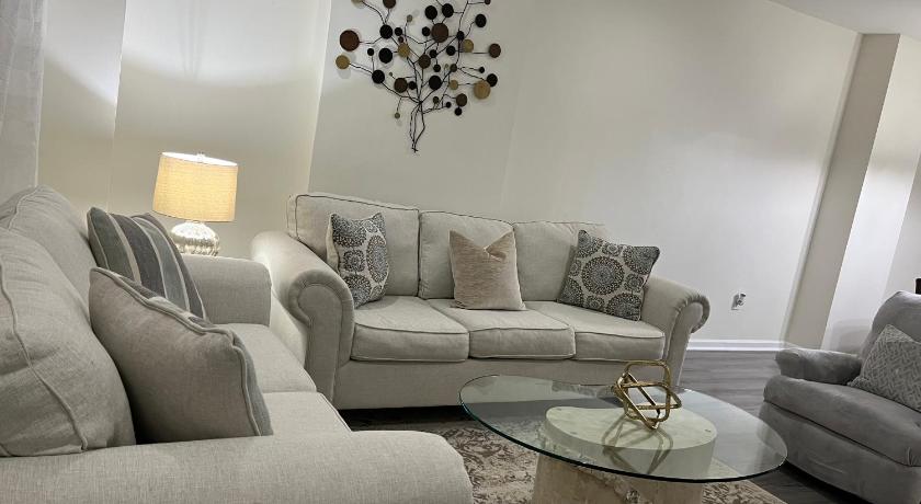 Cozy Home located in a prime area.