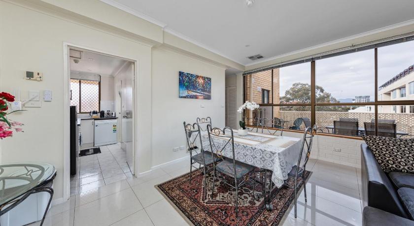 Tuggeranong Short Stay #11