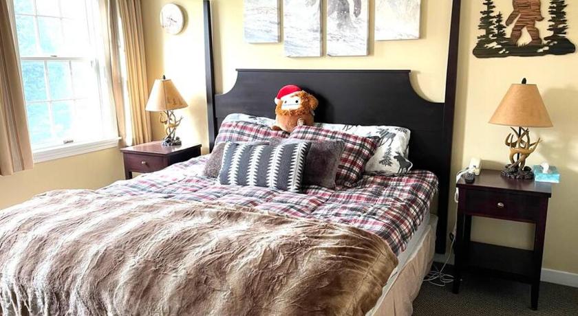 Unique Yeti-Theme Ski On Off Suite Jiminy-Sleeps 4