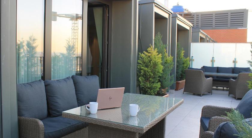 Garlon Residence - image 6