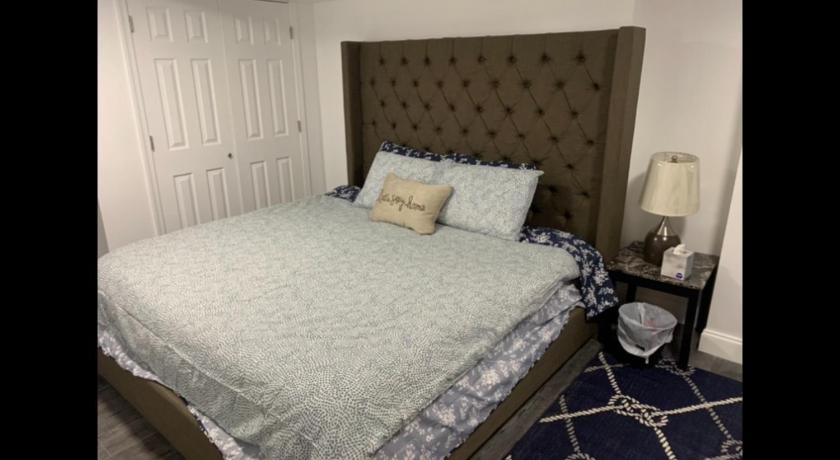 Brand new bedroom with Tv next JHU