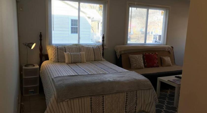Walk2Metro's,DCGem,Private,Wifi, FreeParking