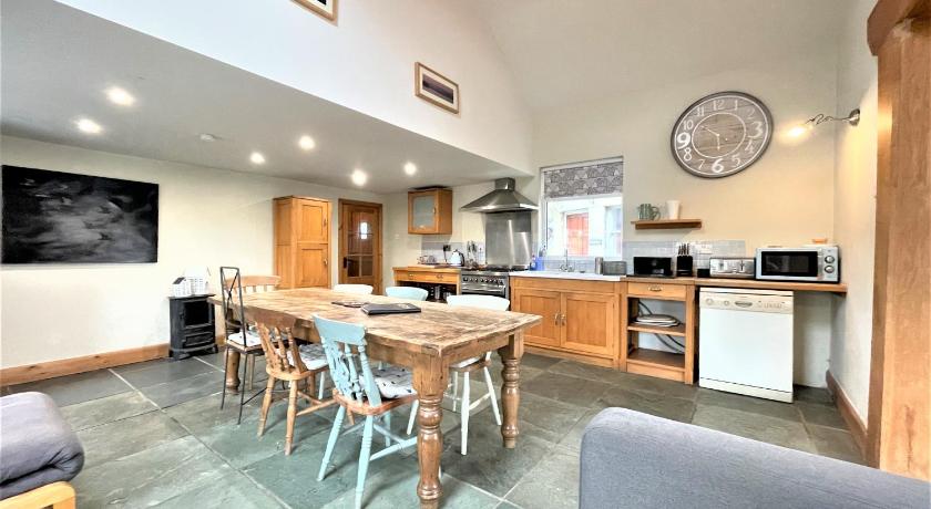 Inglefall & Jasmine Cottages