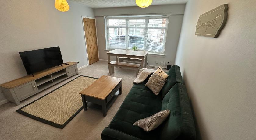 Cosy, 2 Bedroom Cottage in Guisborough Town Centre