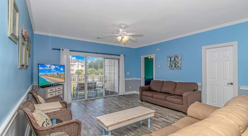 Spacious 2 bed 2 bath Golf Course Condo - Perfect for 6-8 Guests! Magnolia North Unit 201