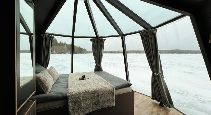 LakeLodge Kiehinen & Igloos