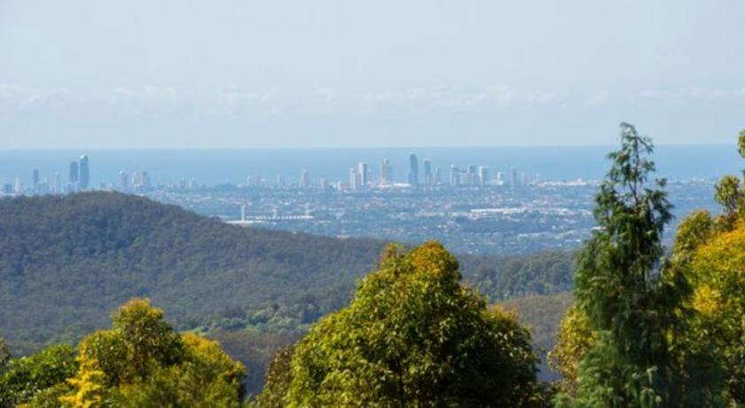 Spectacular Gold Coast Skyline Views