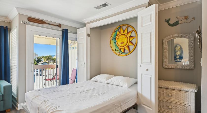 Studio Apartment, Sandpiper Cove #8245 Condo in Destin (FL) Studio Apartment, Sandpiper Cove #8245 Condo in Destin (FL)