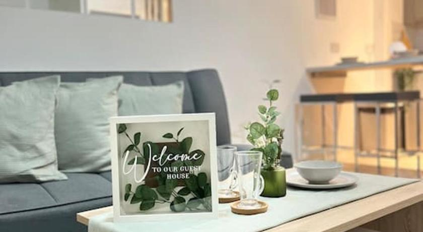 New Build Cosy Duplex Modern Apartment Greater Manchester