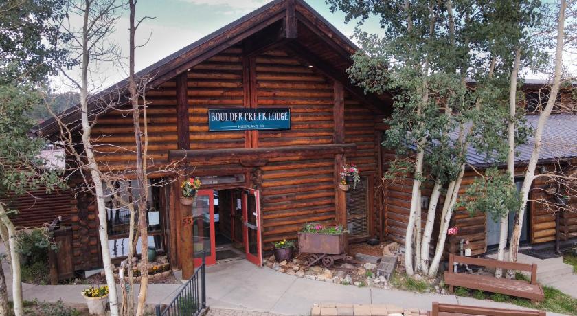 The Boulder Creek Lodge