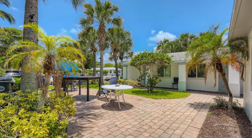 Singer Island Stunner 2 BR