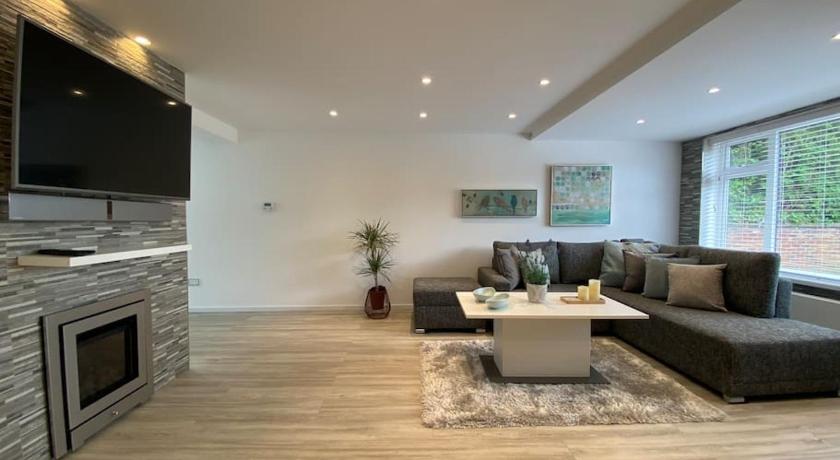 Msquared Villa, Modern 3-Bedroom House, 3 Parking Spaces