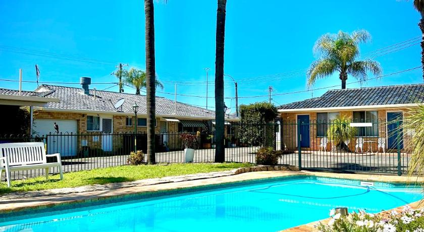 Town and Country Motor Inn