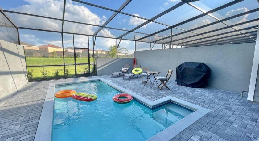 5bd 4.5bth Resort Villa w/ Pool - 20mins to Disney