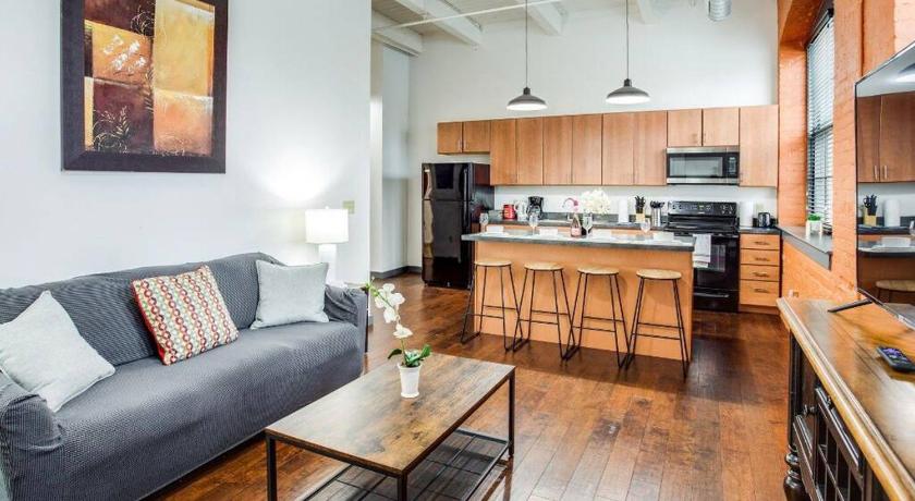 Centric NY Style Loft w/King bed