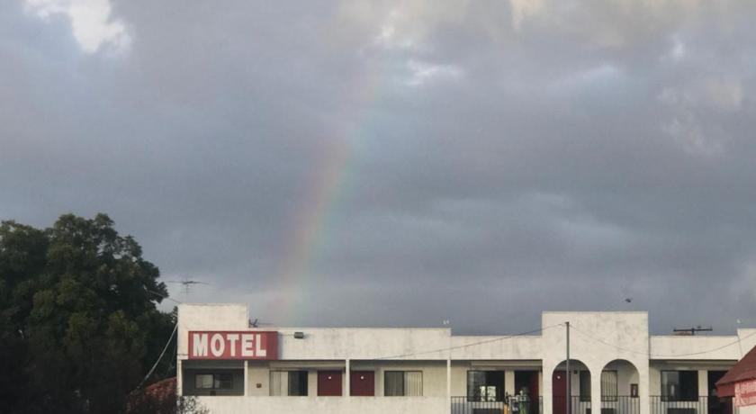 Eunice Plaza Motel