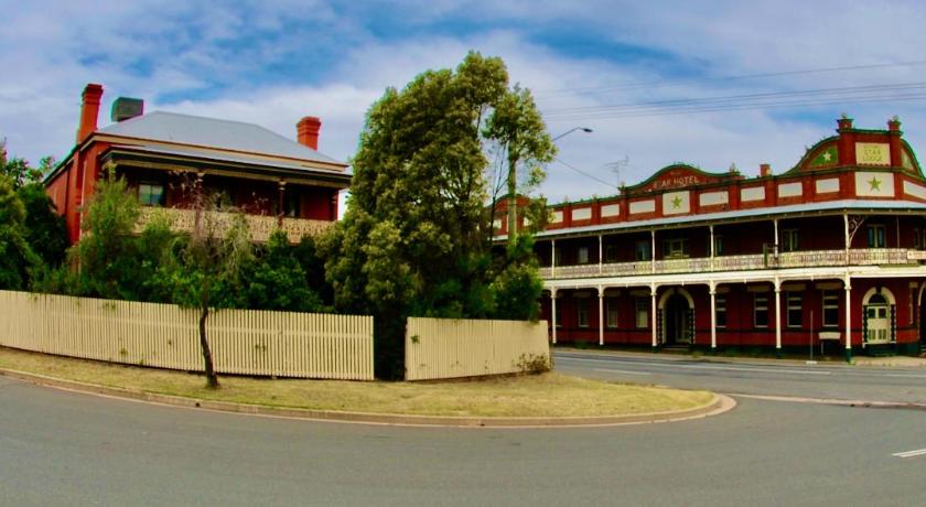 HISTORIC STAR LODGE and STATION MASTERS HOUSE NARRANDERA