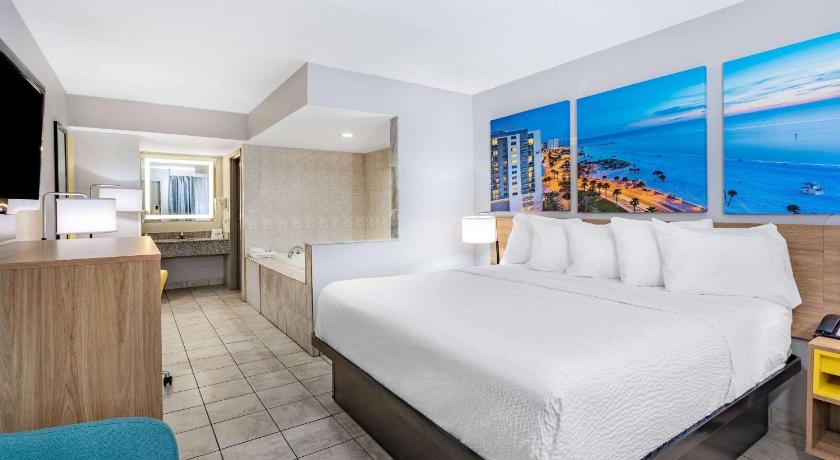 Days Inn by Wyndham N Orlando/Casselberry