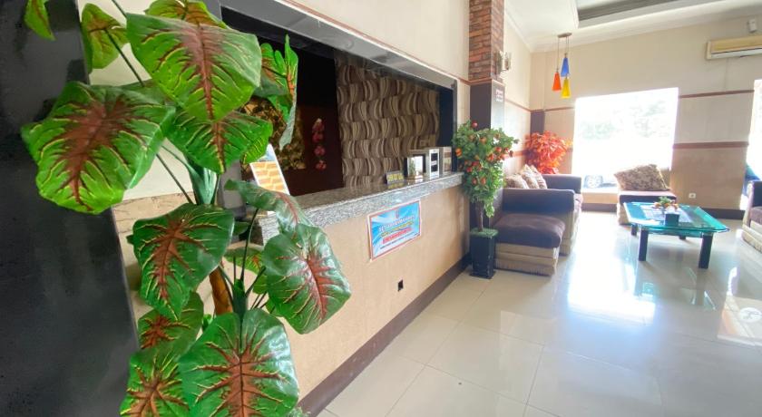 Lilianto Hotel Polewali Mitra RedDoorz