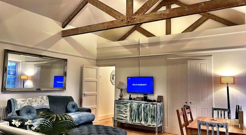 THE MEWS, Millfields Private development & concierge