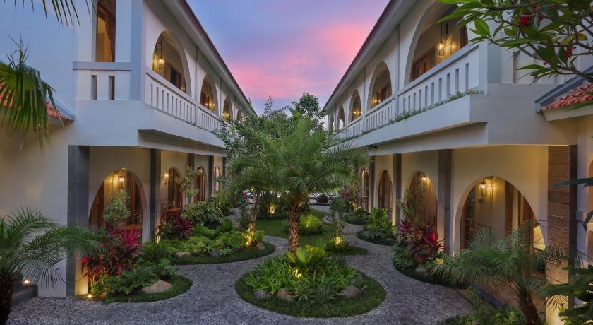 MAHALONA BALI STAY