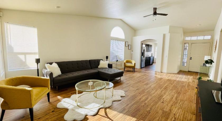 Glendale Gem with Pool & Office in Prime Location