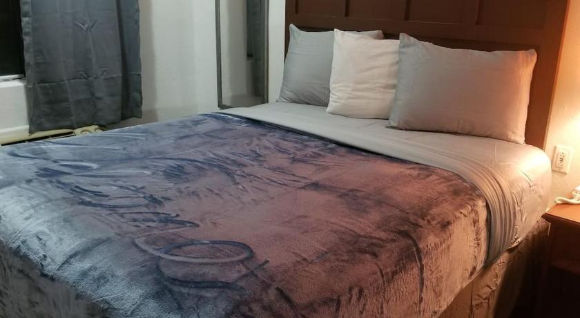 OSU 2 QUEEN Bed Hotel Room 104 Booking