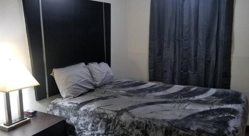 Hotel 2 Queen Beds Hotel Room 131 Wi-Fi