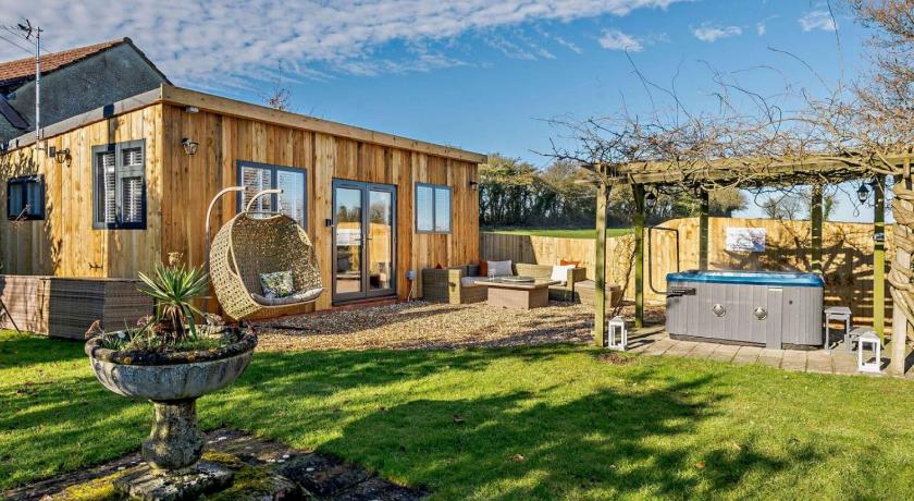Log Cabin near Bath