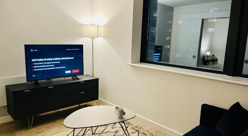 Brand new modern 1 bed apartment near Old Trafford Stadium