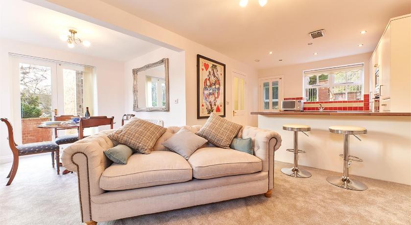 Dene Annexe, Durham