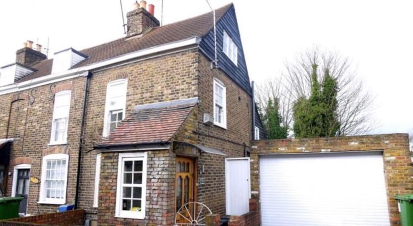 3bedroom beautiful cottage