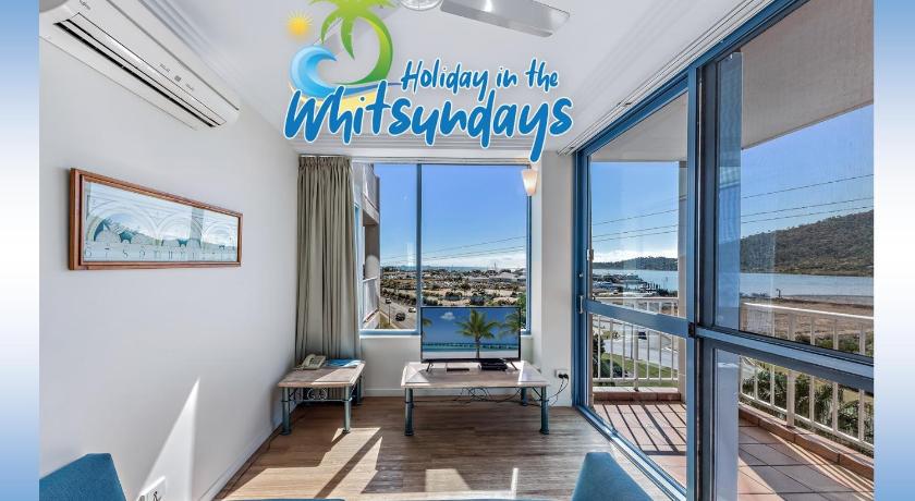 Marina views at Airlie 10H