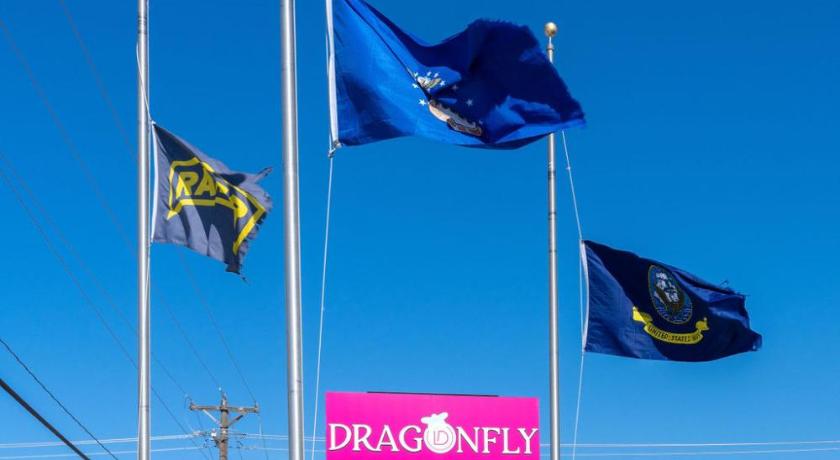 Dragonfly Inn & Suites