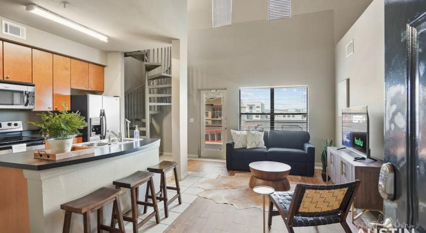 Balcony Views and Ideal West Campus Austin Location