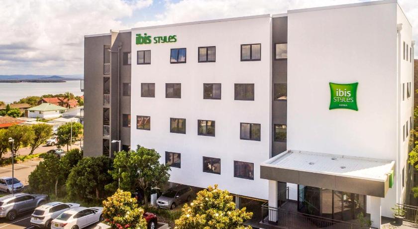 ibis Styles The Entrance