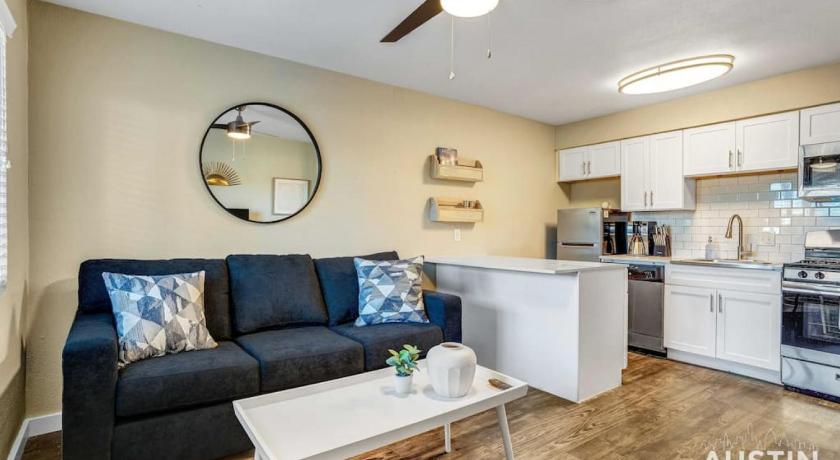 Get Comfy Memory Foam Beds and Tub in Central ATX
