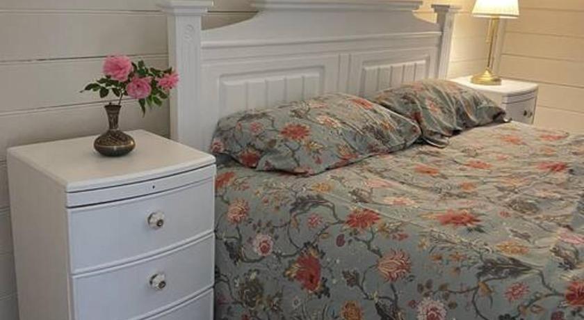 Taree CBD cottage apartments