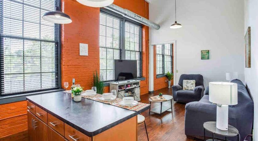 NY Style Centric Loft with King Bed by Park av.