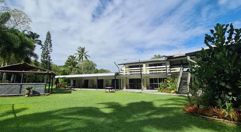 Bramston beach resort