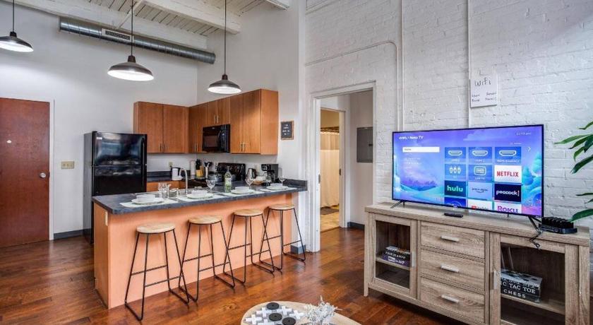 NY Style Centric Loft w/ KingBed