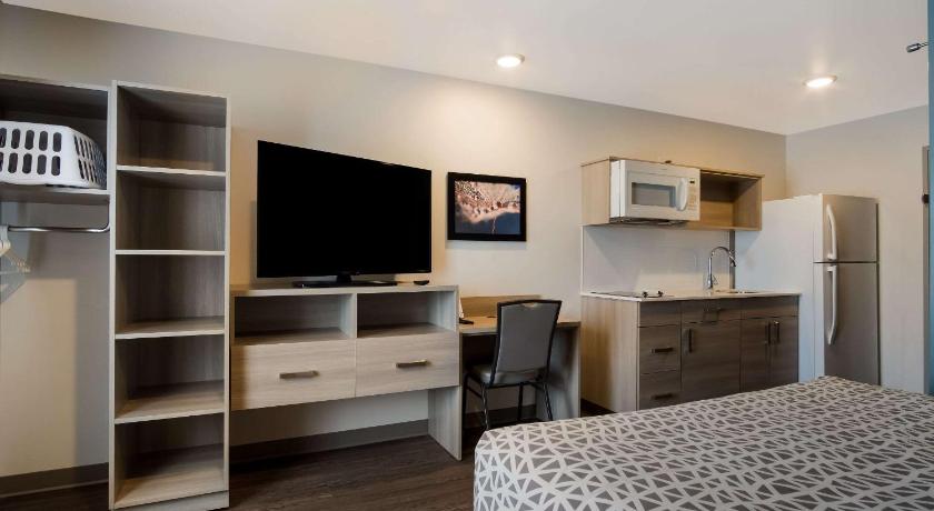 WoodSpring Suites Grand Rapids Kentwood