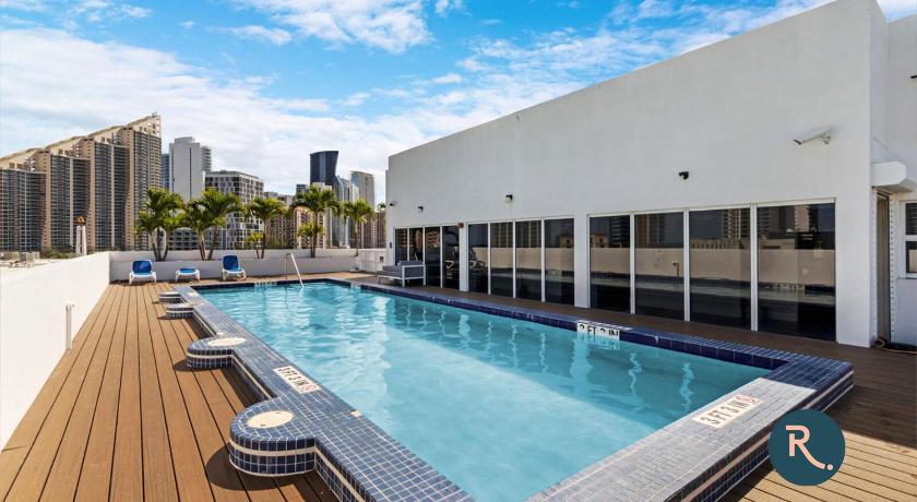 Roami at Sunny Isles