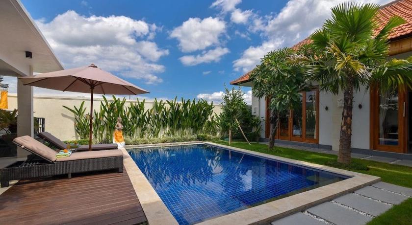 Banyu Riris Villa Lovina Private Villa