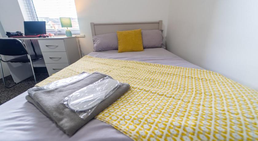 Impeccable 1-Bed Studio in Birmingham